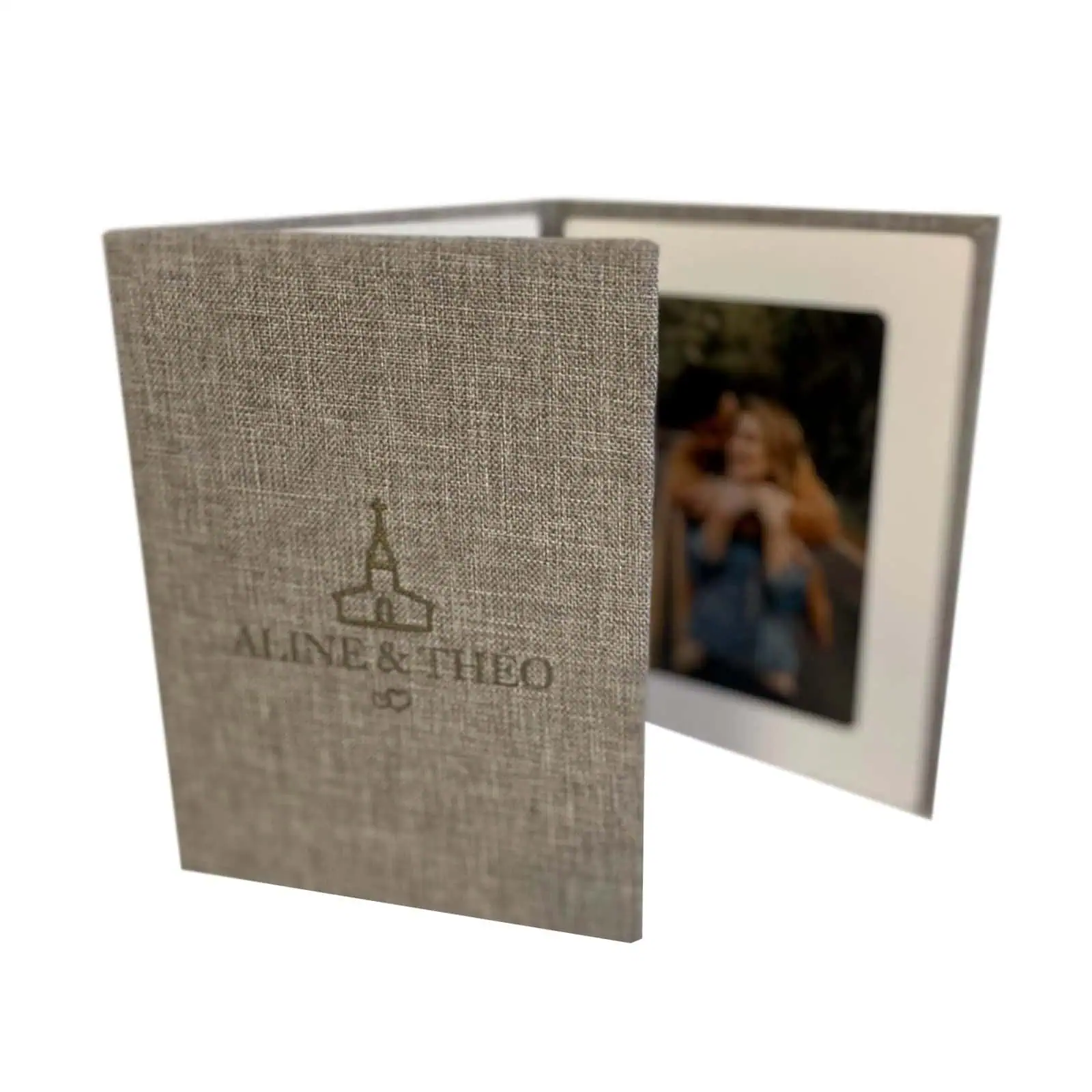 Álbum fotográfico personalizado com capa de tecido Alfafotobook Pro.