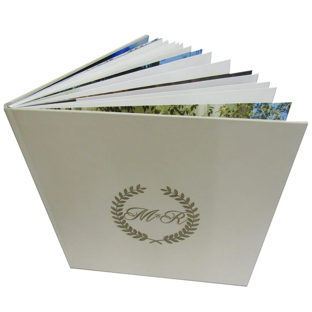 Árvore de fotos de álbum de casamento com capa personalizada.