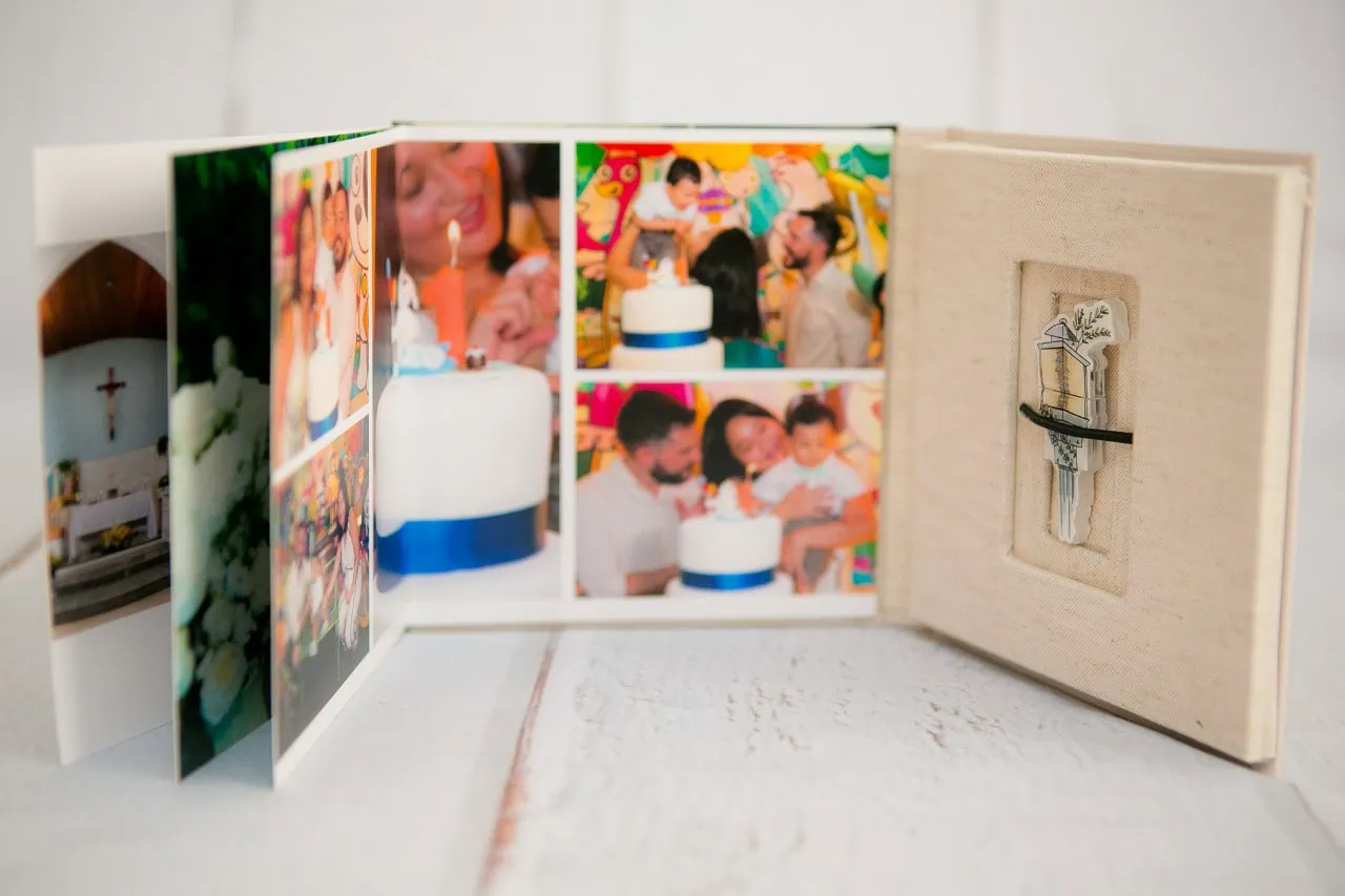 Fotos de álbum de fotos personalizado Alfafotobook Pro com imagens de momentos especiais e lembranças inesquecíveis.