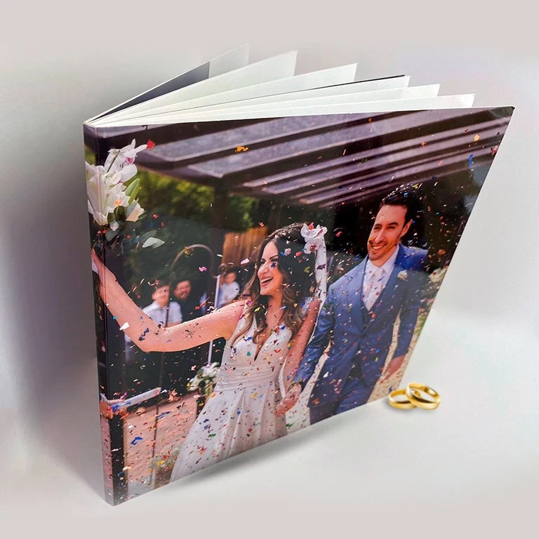 1. Álbum de fotos personalizado Alfafotobook Pro para casamentos e eventos especiais.