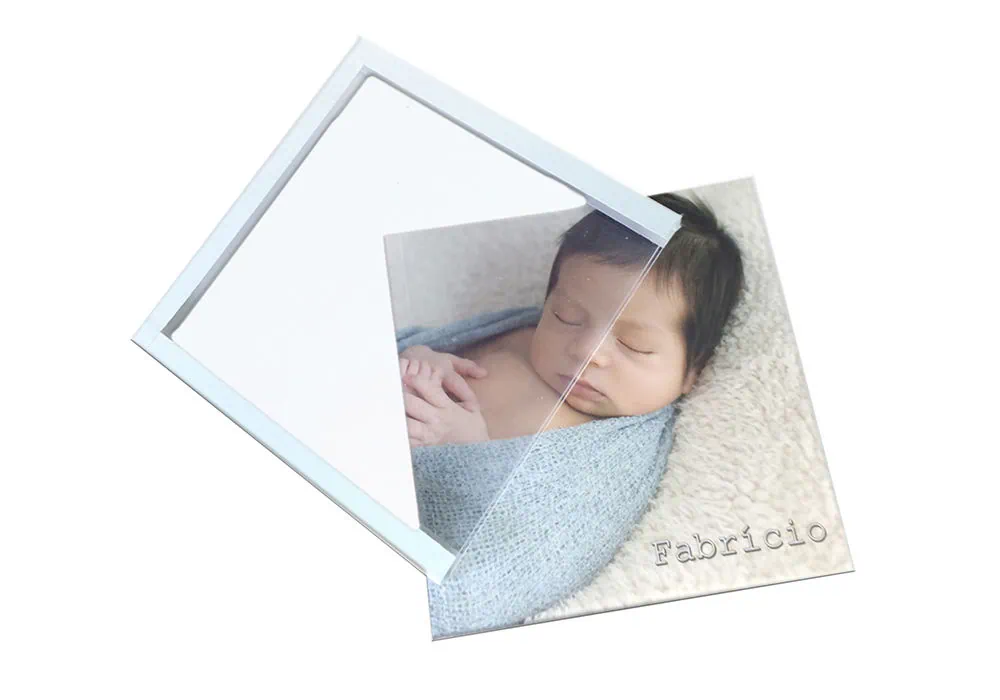 Photo de bebê na caixa de foto personalizada Alfafotobook Pro.