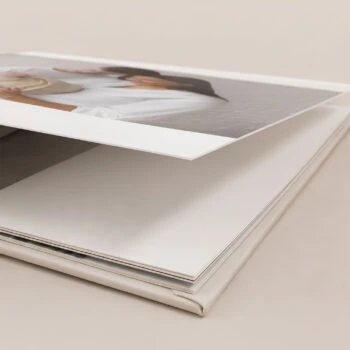 Álbum de fotos Alfafotobook Pro com capa de 440g.