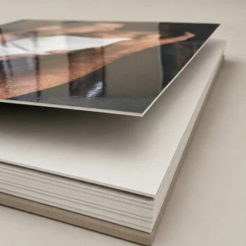 Capa de álbum fotográfico de alta qualidade em papel 440g.